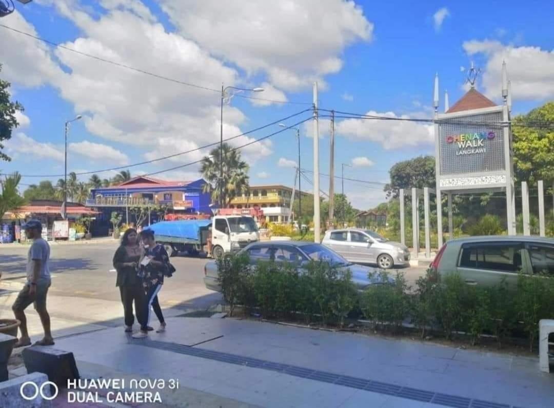 Nu Melati Hotel Pantai Cenang  Exteriör bild